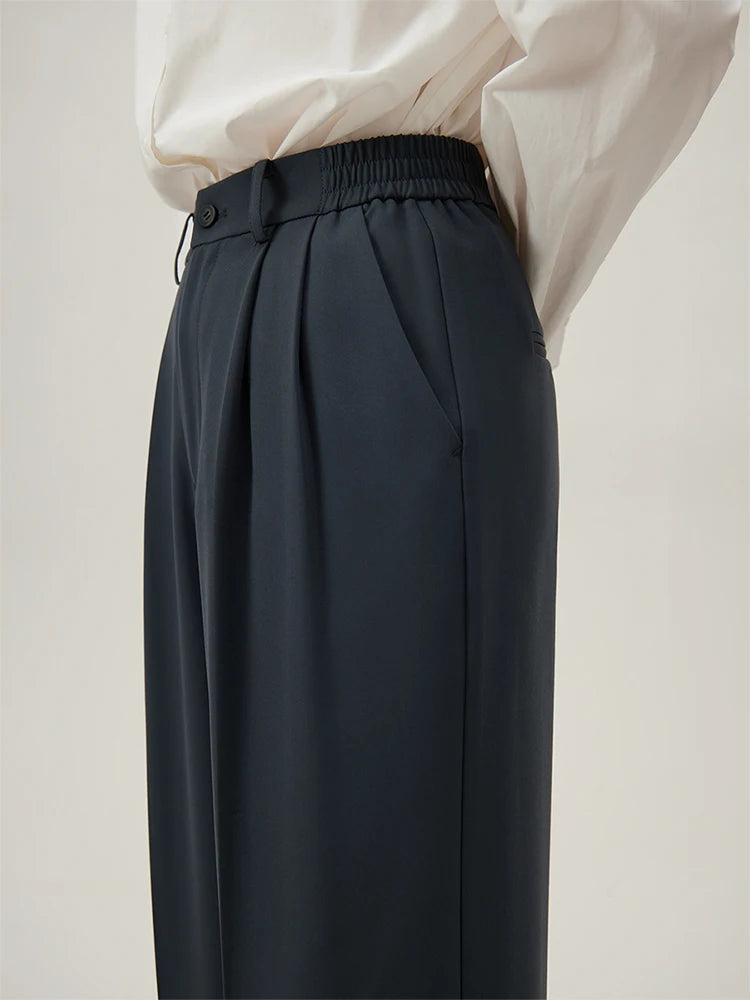 High-waisted pants
