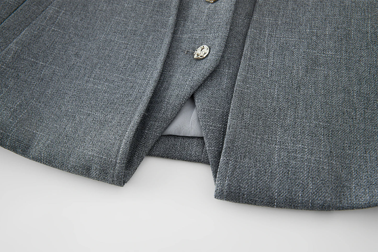 Two-piece V-neck Suit