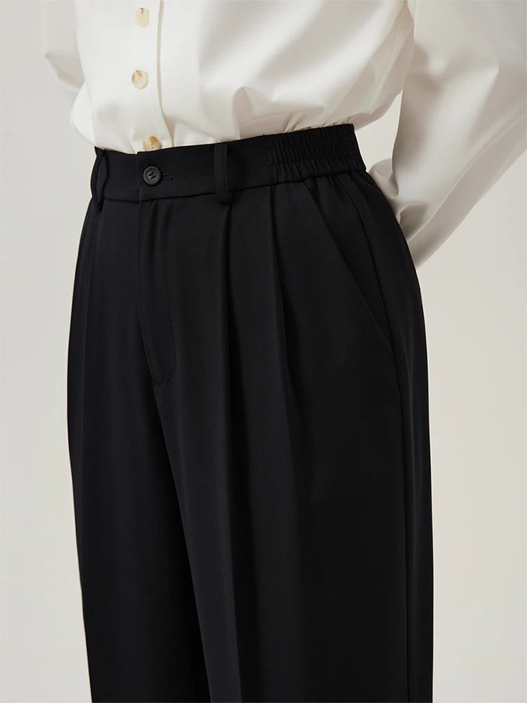 High-waisted pants