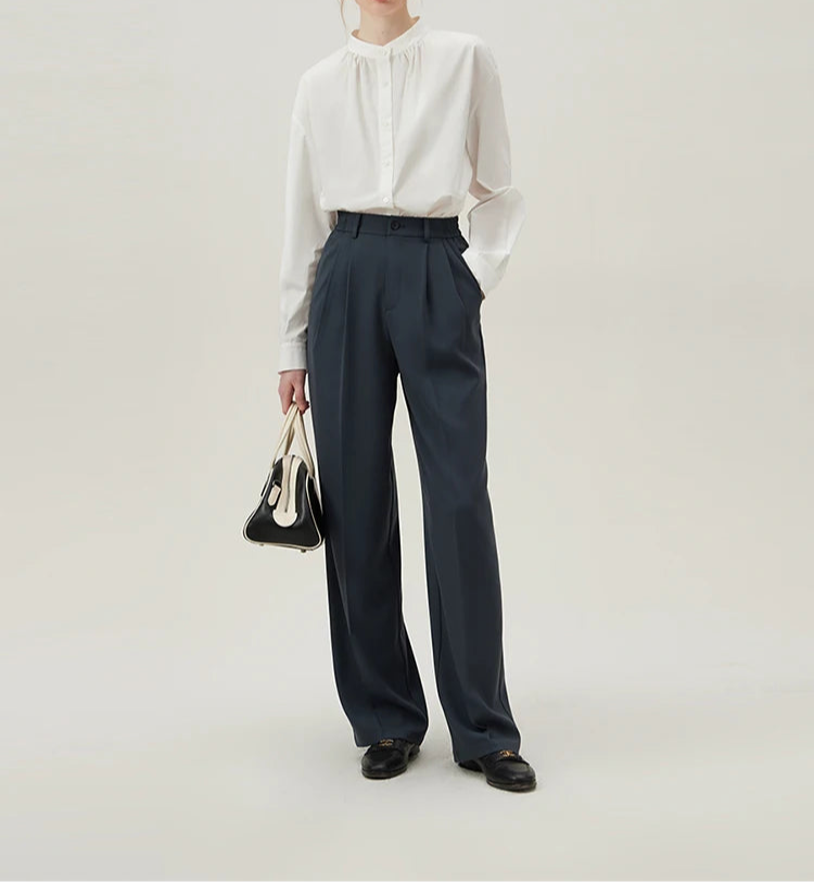 High-waisted pants