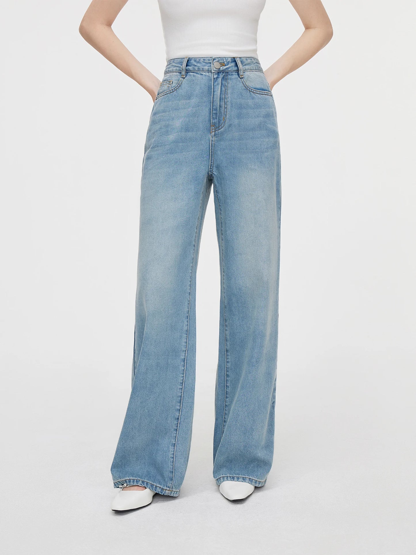 Straight Jeans