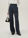 High-waisted pants