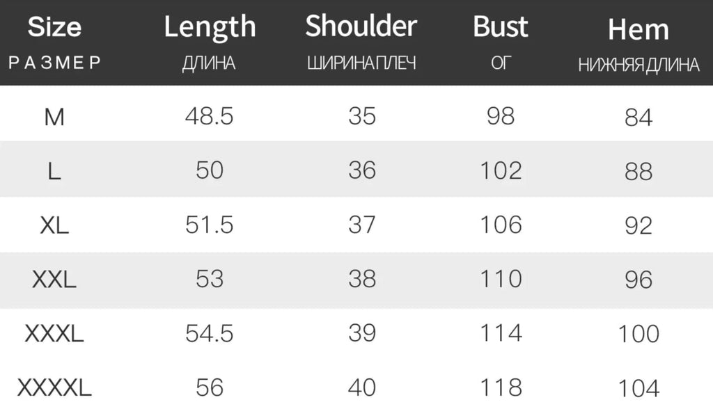 سترة مخططة باللون الرمادي بفتحة رقبة على شكل حرف V